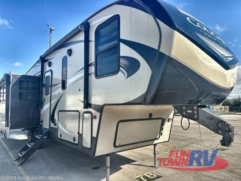 Used 2019 Keystone Cougar Half-Ton Series 30RLS available in Waller, Texas