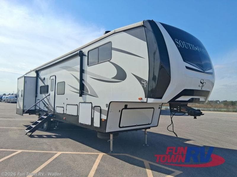 Used 2023 Cruiser RV South Fork 3850BH available in Waller, Texas