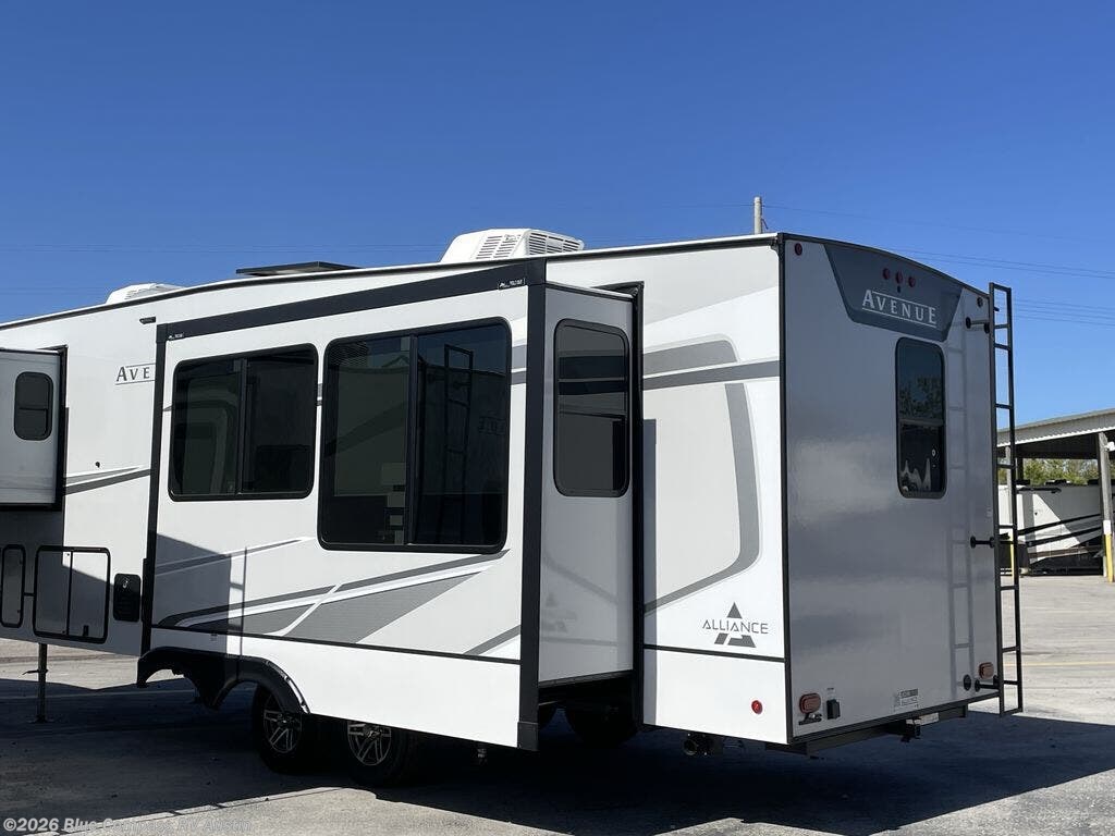 Used 2024 Alliance RV Avenue 33RKS available in Buda, Texas