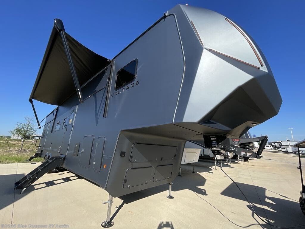 New 2026 Dutchmen Voltage V-Series 3800 available in Buda, Texas