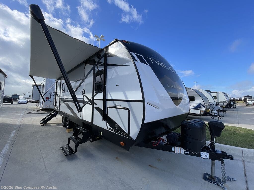 Used 2021 Cruiser RV Twilight Signature TWS 2400 available in Buda, Texas
