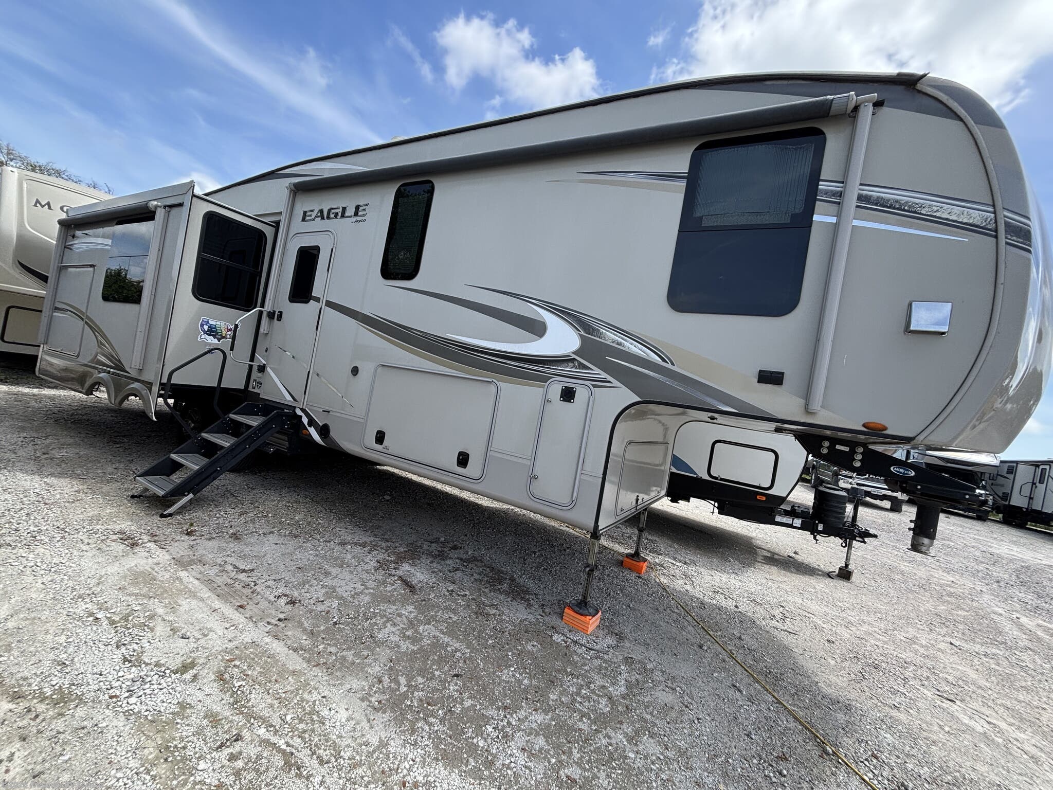 Used 2018 Jayco Eagle 317-RLOK available in Aransas Pass, Texas