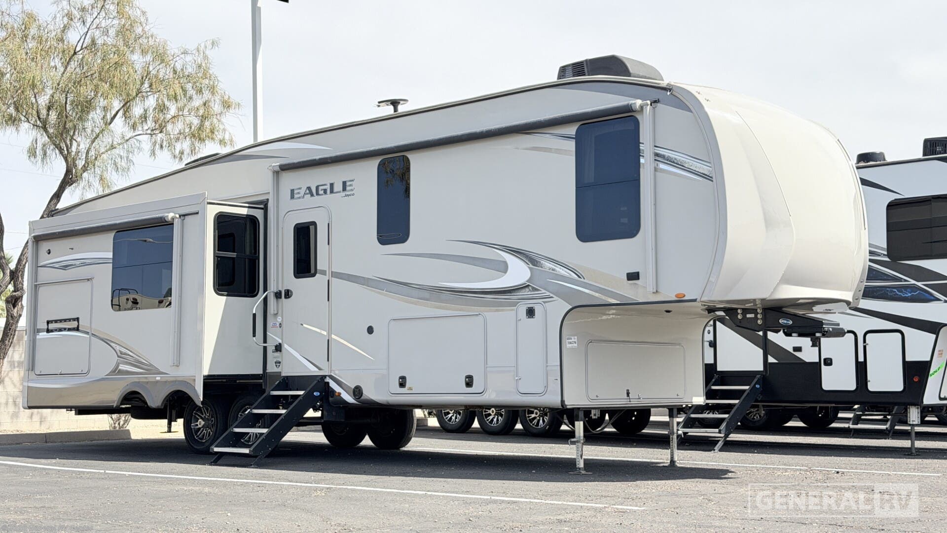 Used 2018 Jayco Eagle 317RLOK available in Mesa, Arizona