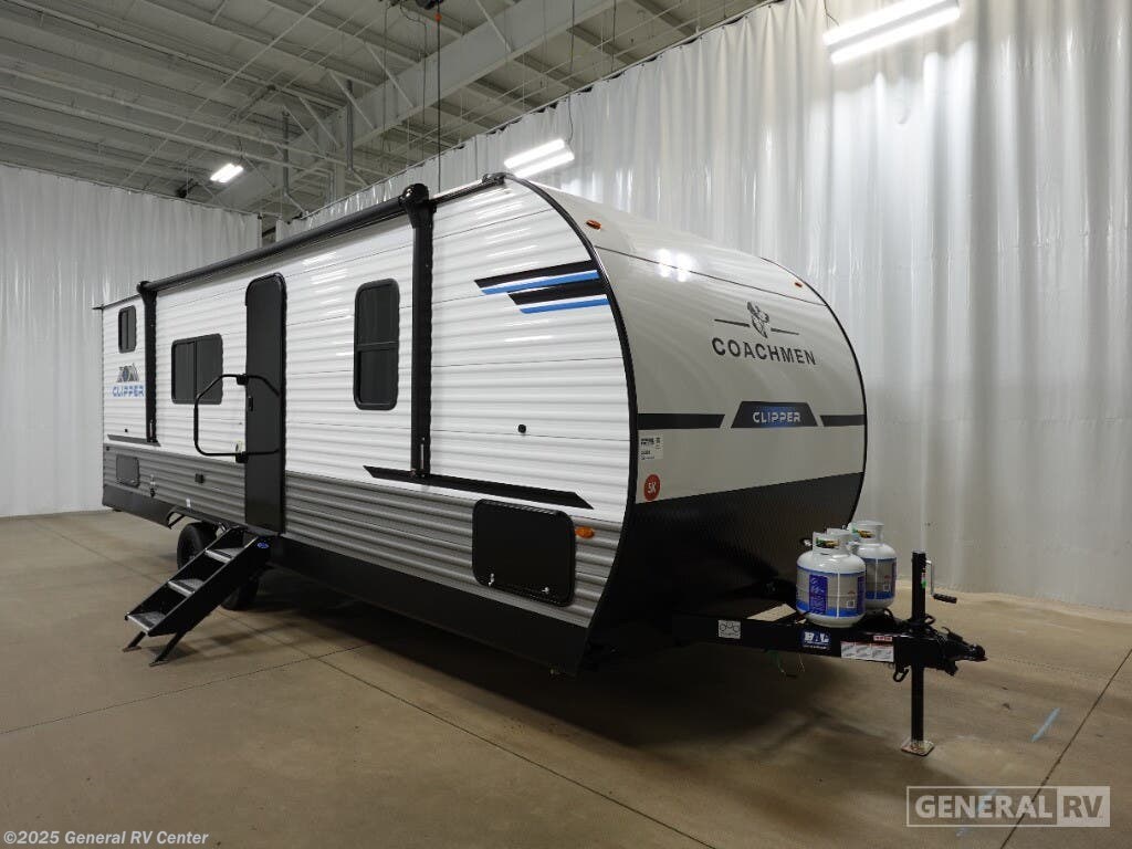New 2026 Coachmen Clipper 26BH available in Longmont, Colorado