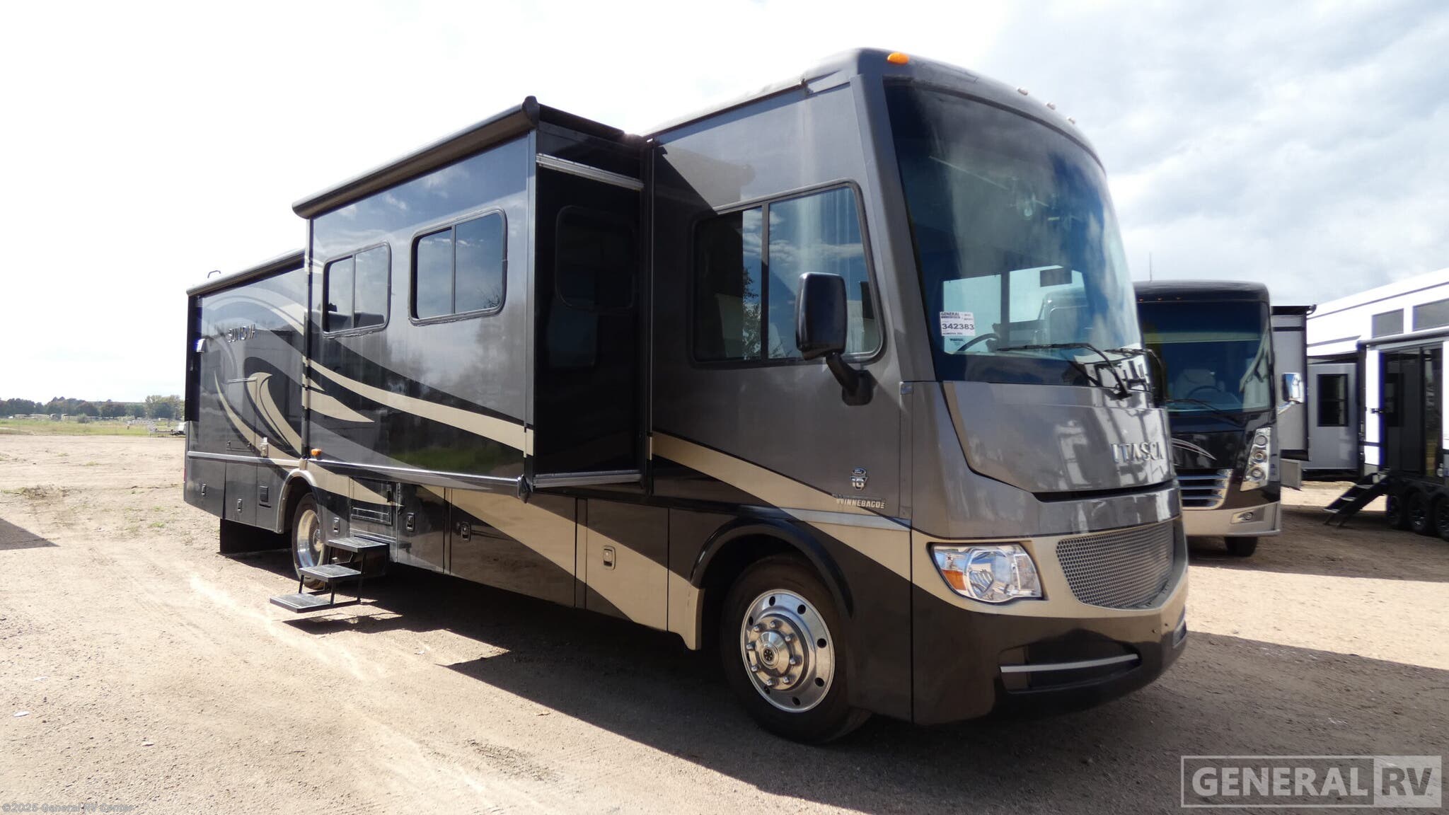 Used 2015 Itasca Sunova 35G available in Longmont, Colorado