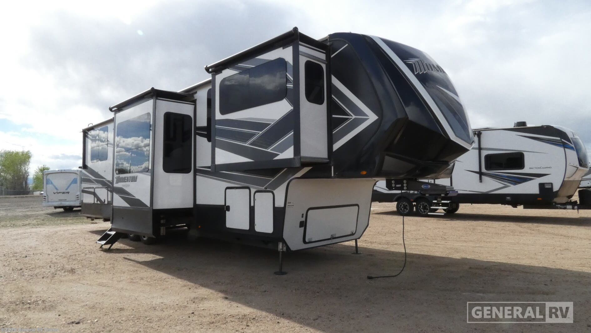 Used 2021 Grand Design Momentum 376THS available in Longmont, Colorado