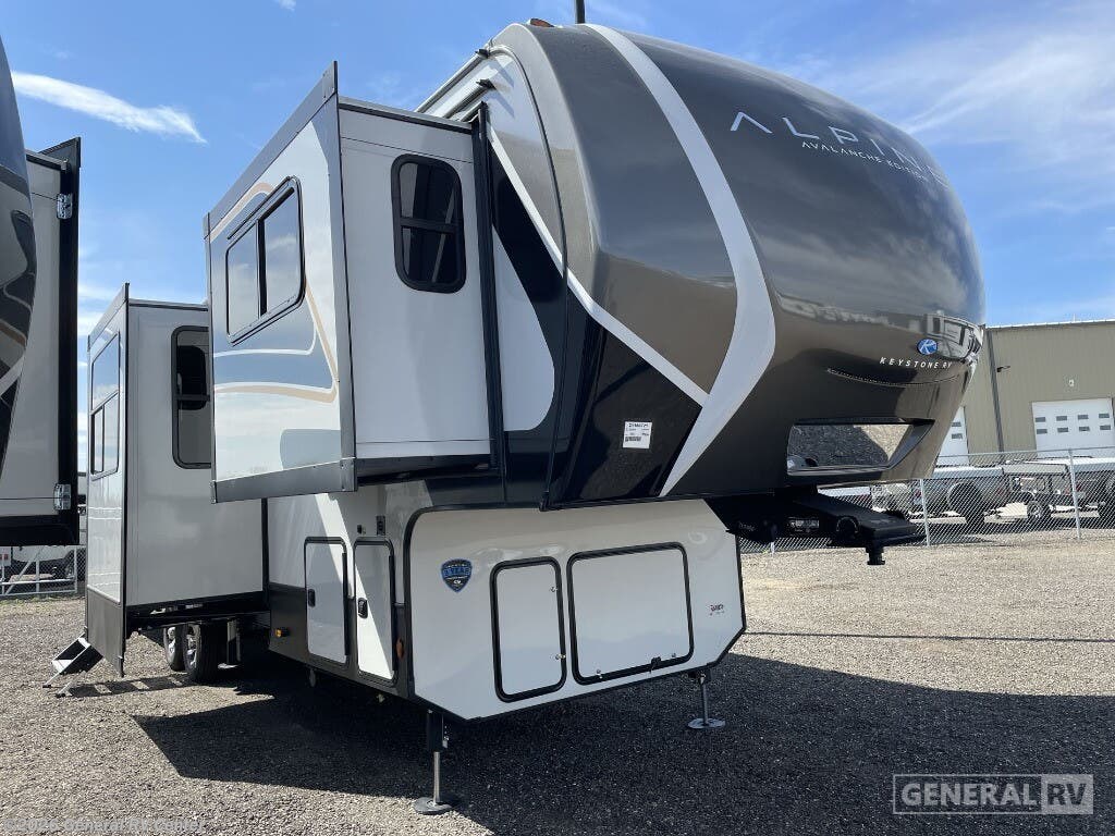 New 2025 Keystone Avalanche 346FL available in Longmont, Colorado