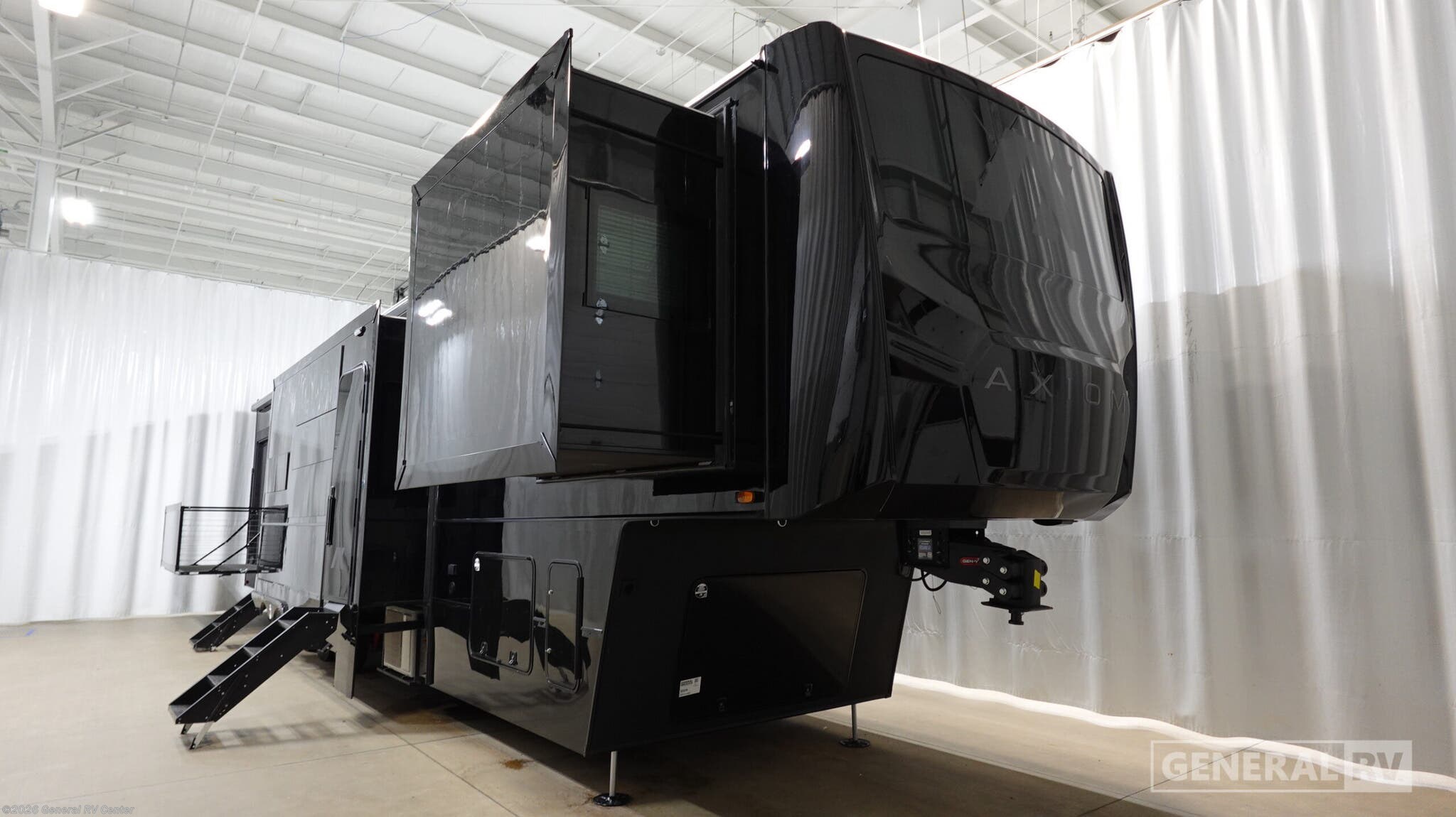New 2027 Axiom Vendetta V4250SP available in Longmont, Colorado