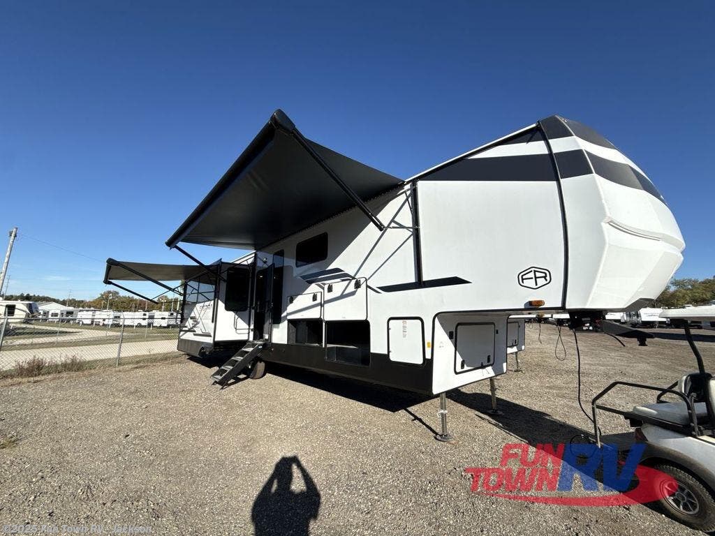 New 2026 Forest River Sierra 3900HBLR available in Jackson, Mississippi