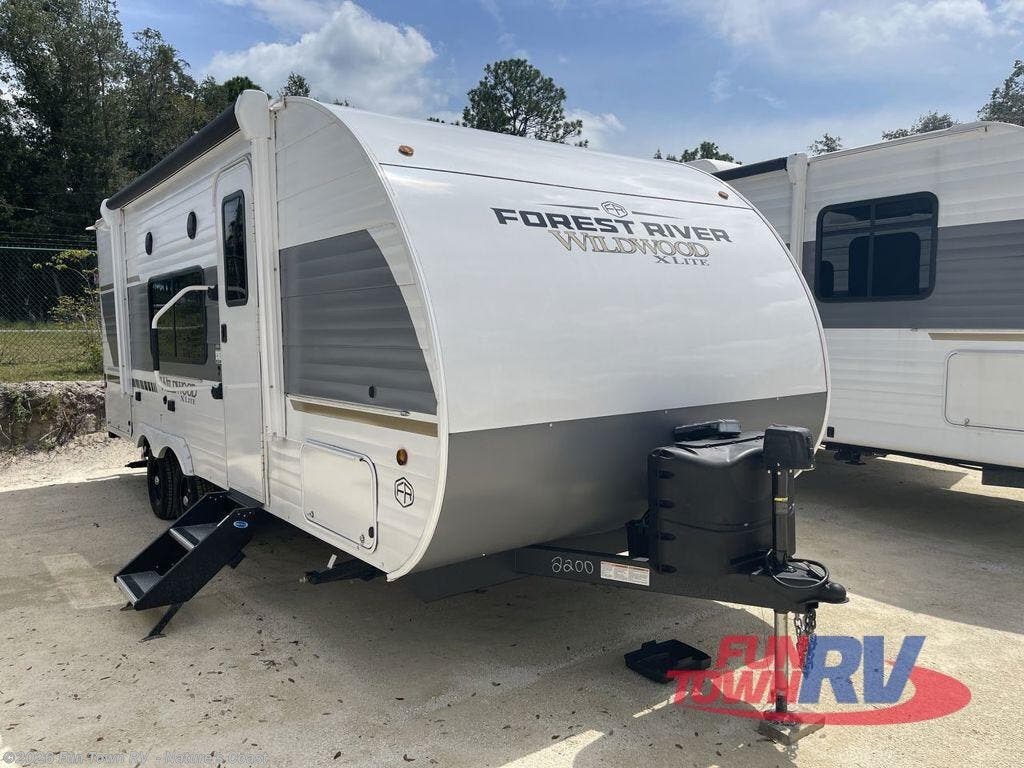 New 2025 Forest River Wildwood X-Lite 19DBXL available in Crystal River, Florida