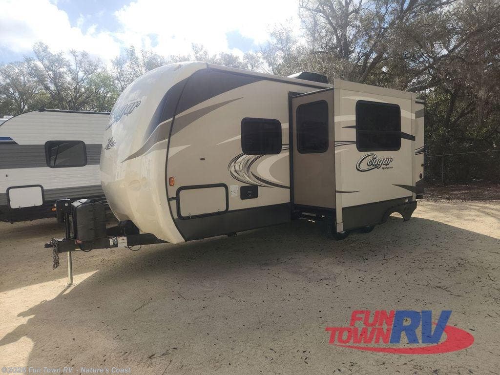 Used 2016 Keystone Cougar X-Lite 21RBS available in Crystal River, Florida