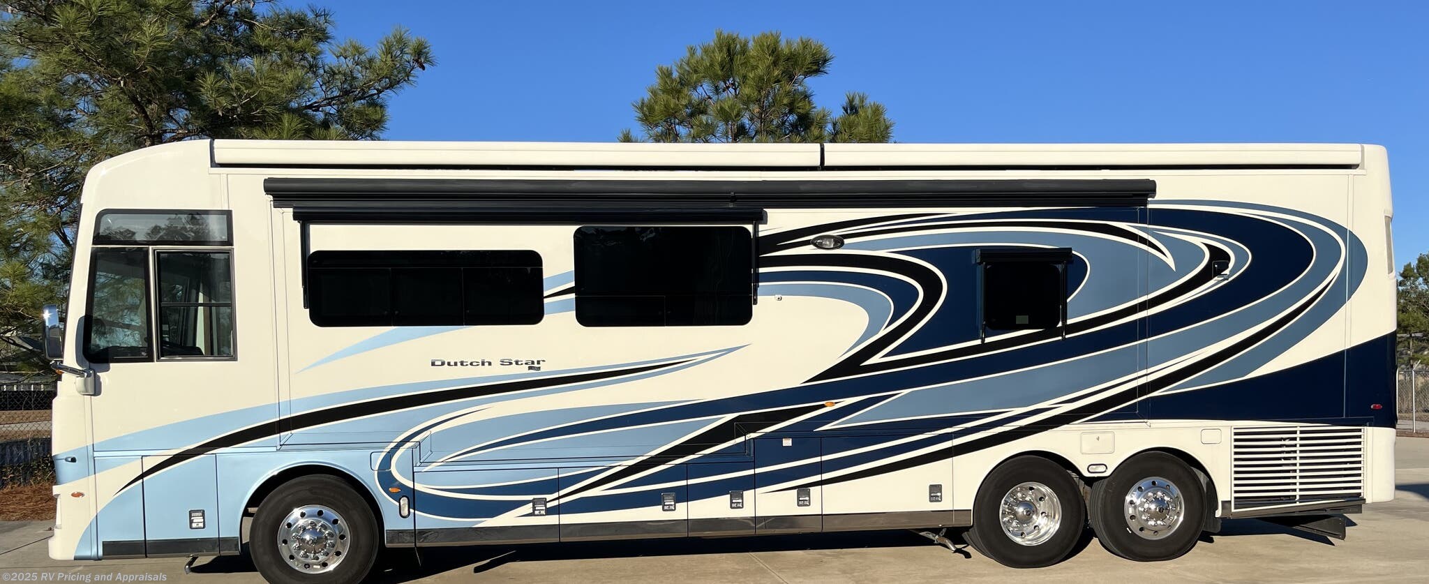 Used 2022 Newmar Dutch Star 4081-LOCATED IN SOUTHPORT, NORTH CAROLINA available in , Florida