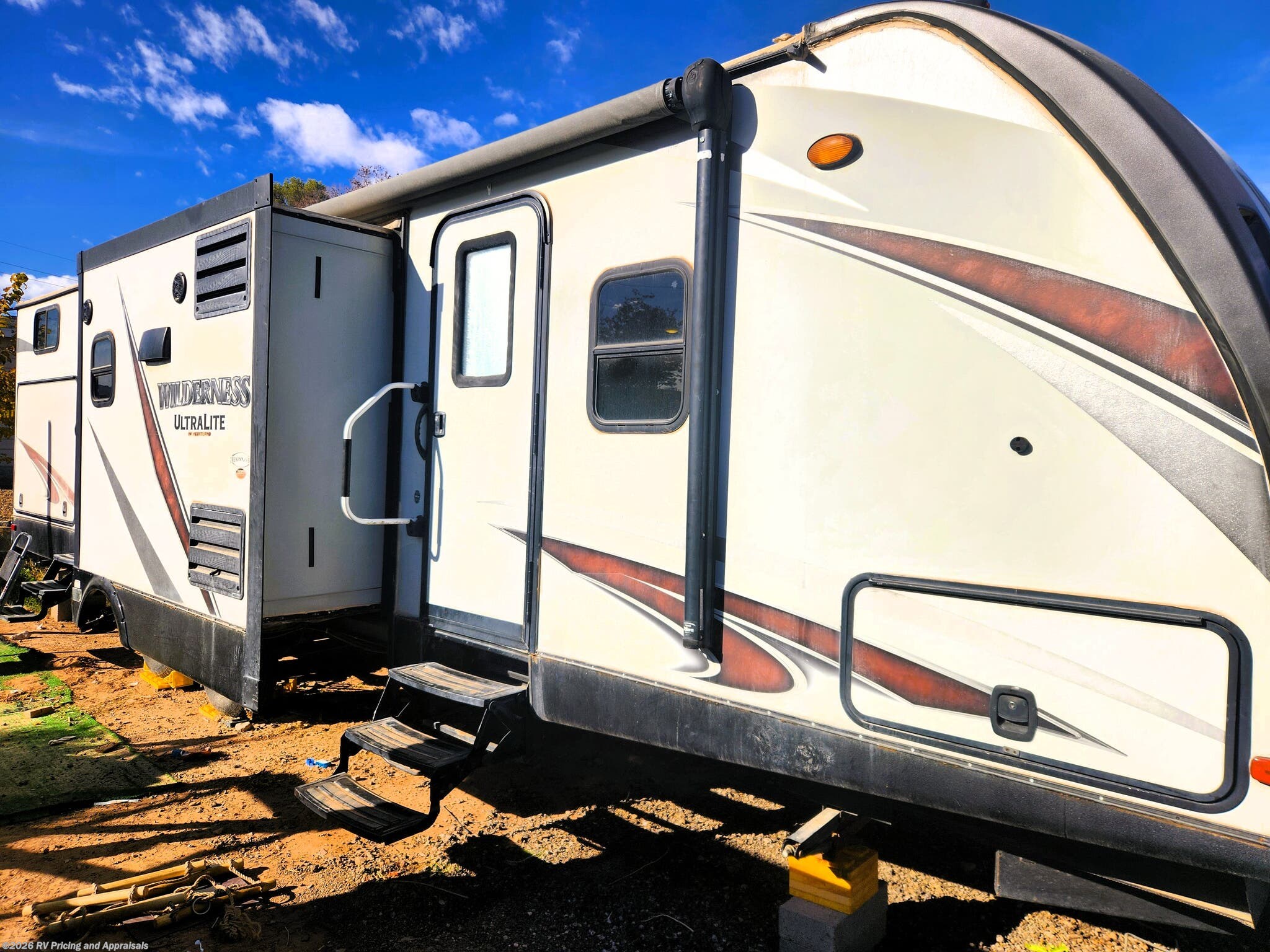 Used 2017 Heartland Wilderness 3250BS- Located in Overton, Nevada available in , Florida