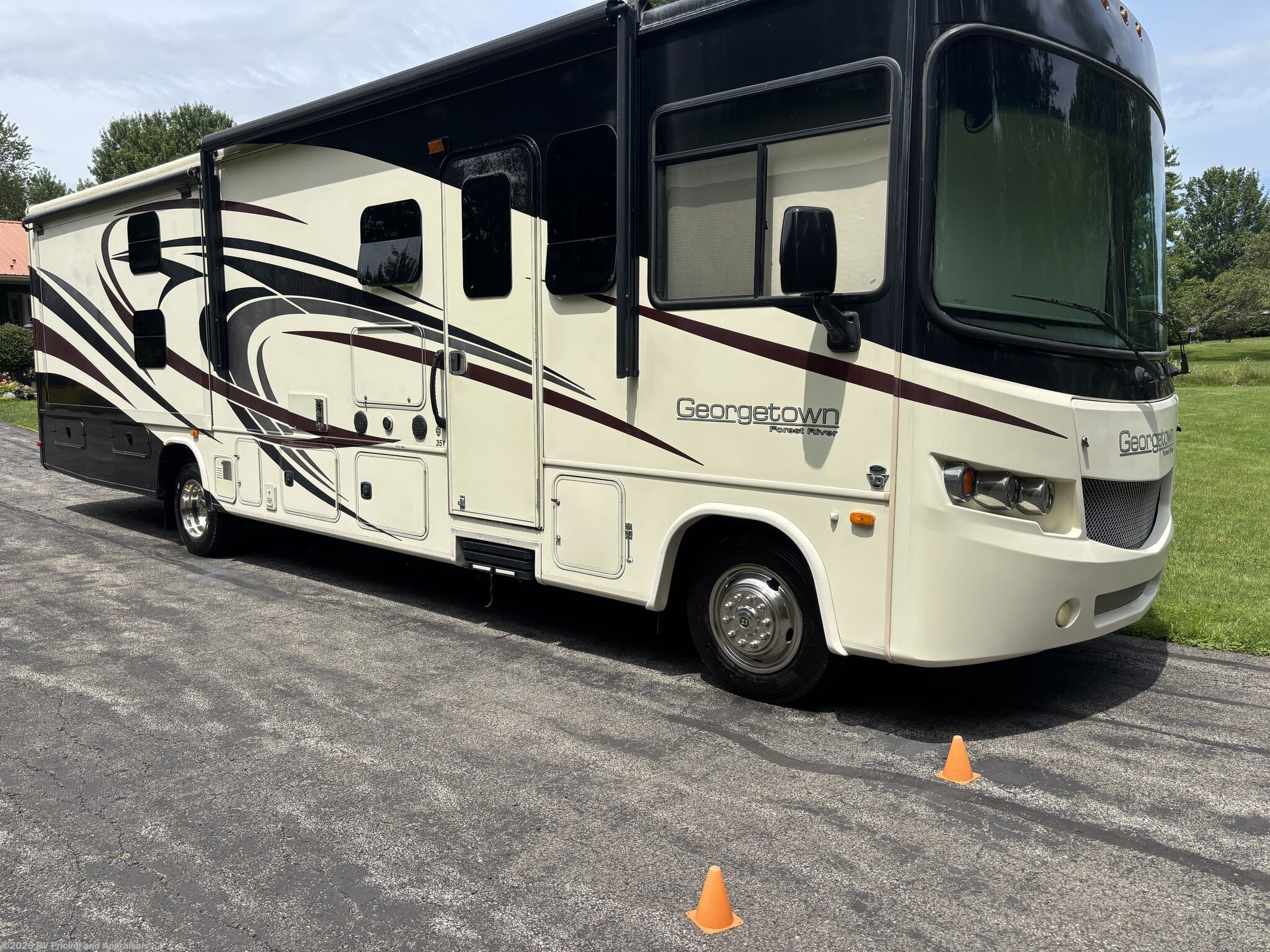 Used 2016 Forest River Georgetown 351DS LOCATED IN MERCER PA 16137 available in , Florida