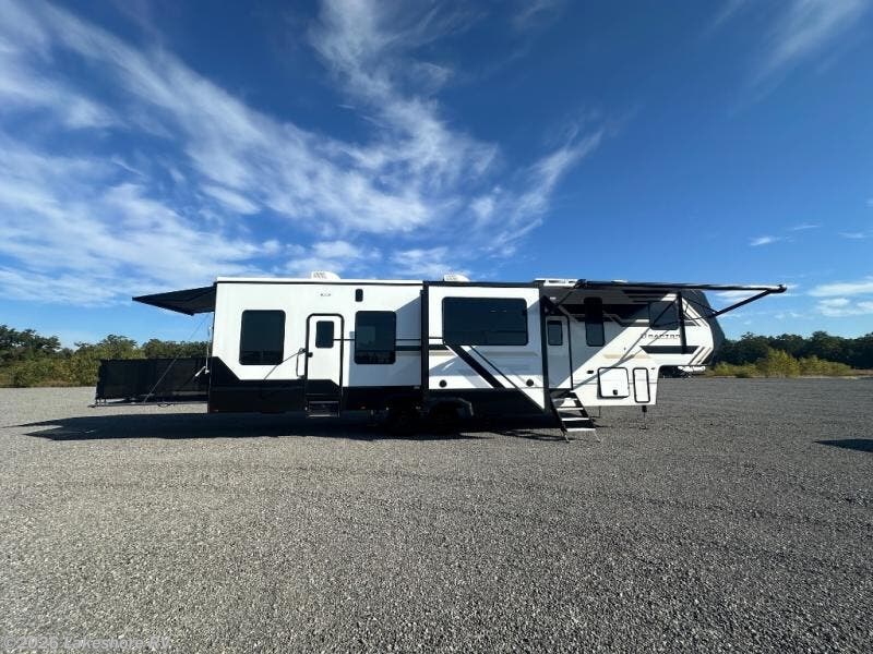 New 2026 Keystone Carbon 368 available in Muskegon, Michigan