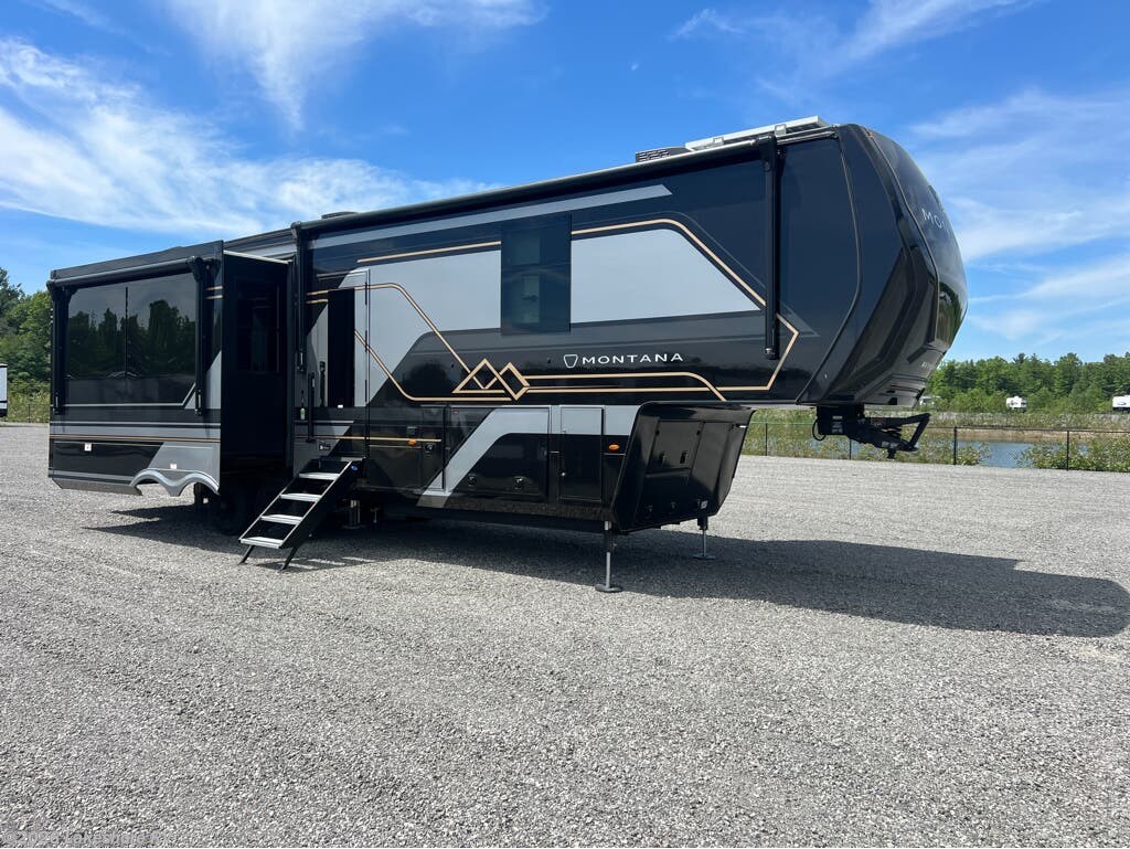 New 2026 Keystone Montana 3100RL available in Muskegon, Michigan