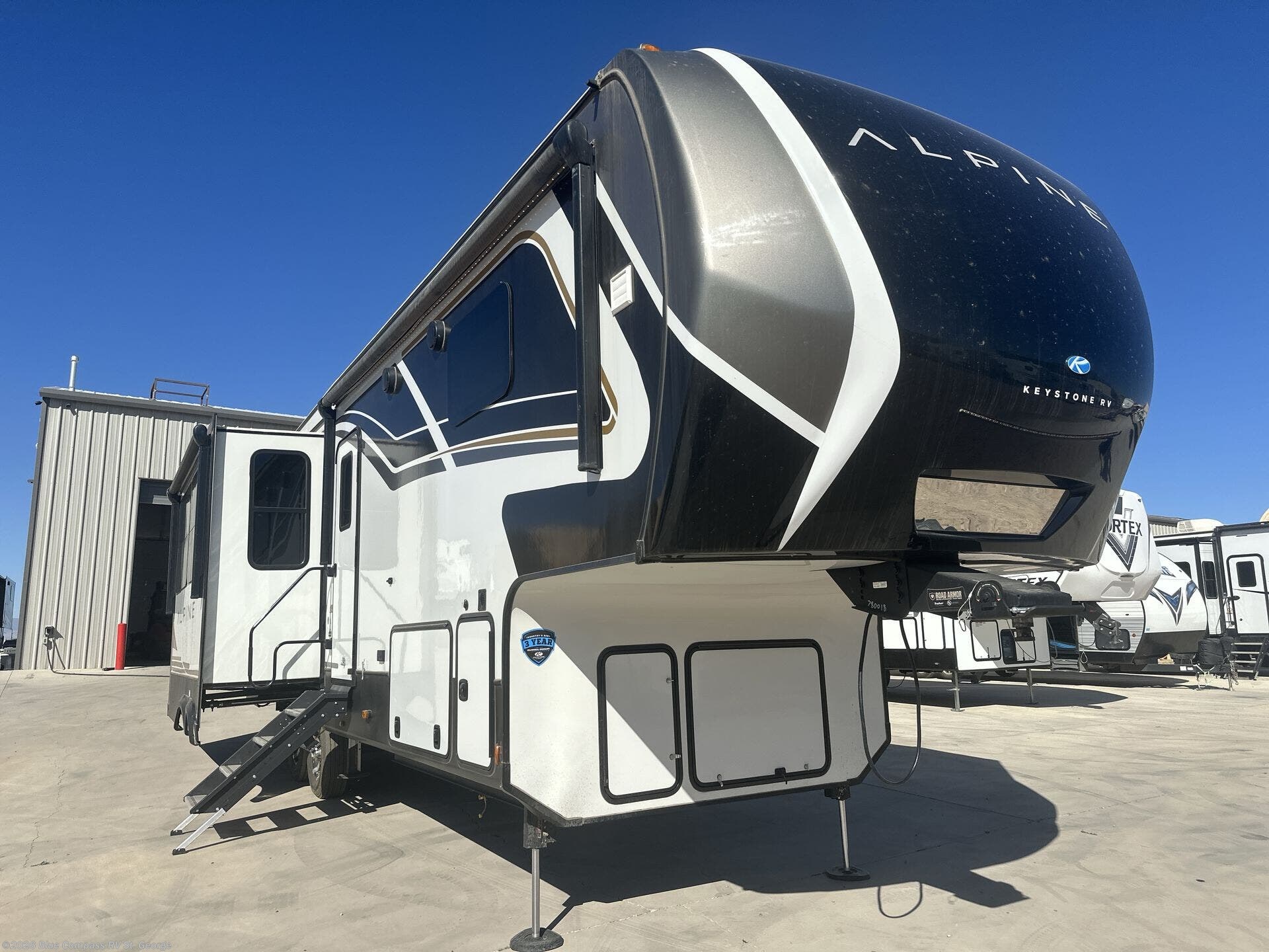 Used 2024 Keystone Alpine 3011CK available in Hurricane, Utah