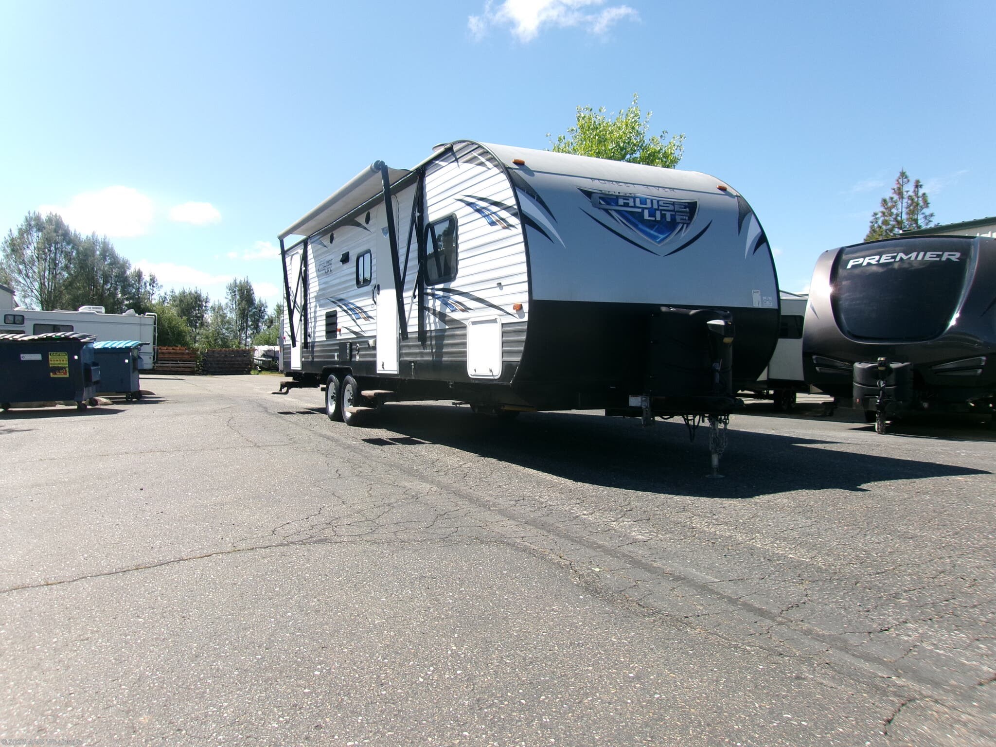 Used 2019 Forest River Salem Cruise Lite 263BHXL available in Placerville, California