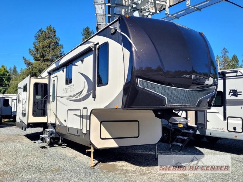 Used 2017 Starcraft Solstice 354RESA available in Colfax, California