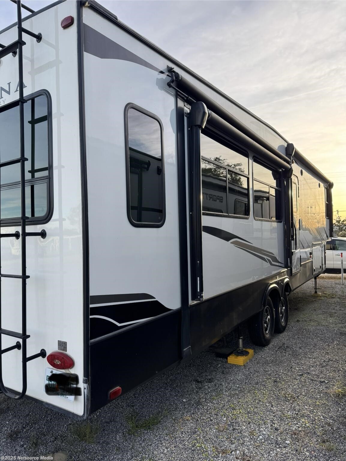 Used 2021 Keystone Montana High Country 331RL 3 slides, front bdrm, rear entertainment available in Titusville, Florida