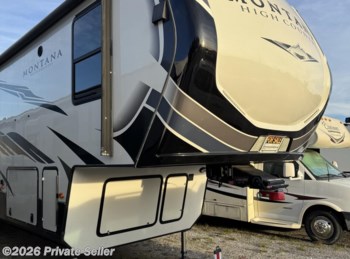 Used 2021 Keystone Montana High Country 331RL 3 slides, front bdrm, rear entertainment available in Titusville, Florida