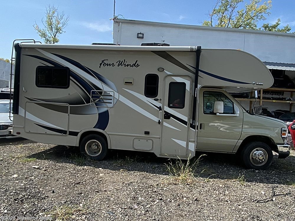 Used 2016 Thor Motor Coach Four Winds  available in Columbus, Ohio