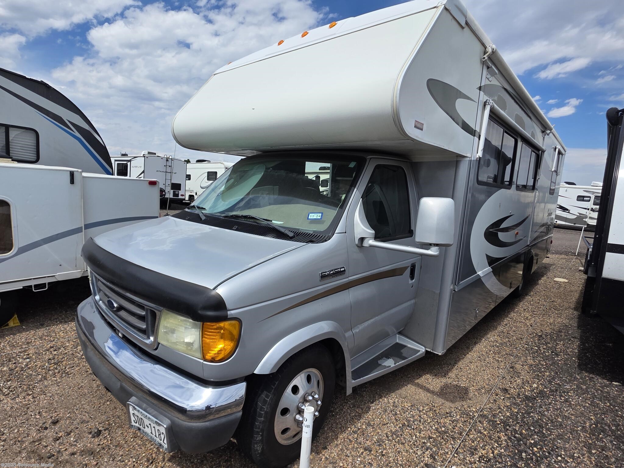 Used 2006 Winnebago  31C available in Aurora, Colorado