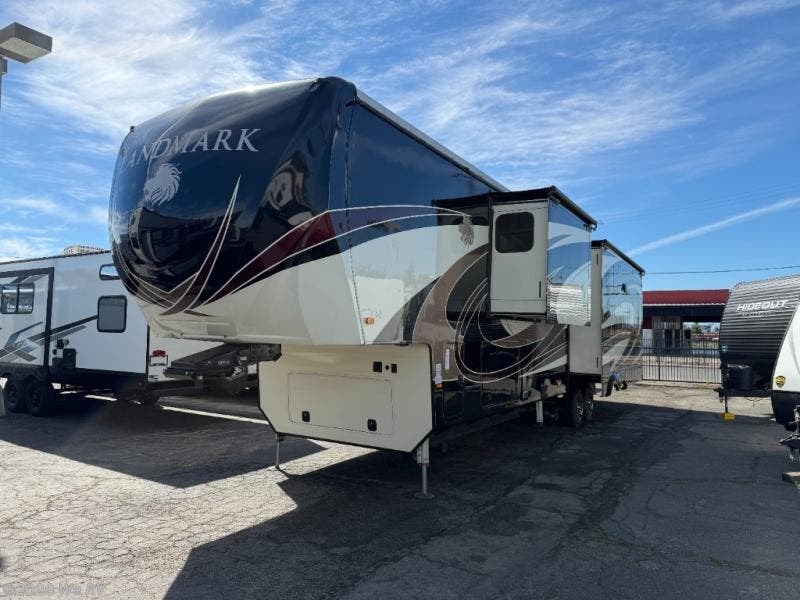 Used 2018 Heartland Landmark 365 Newport available in Hemet, California