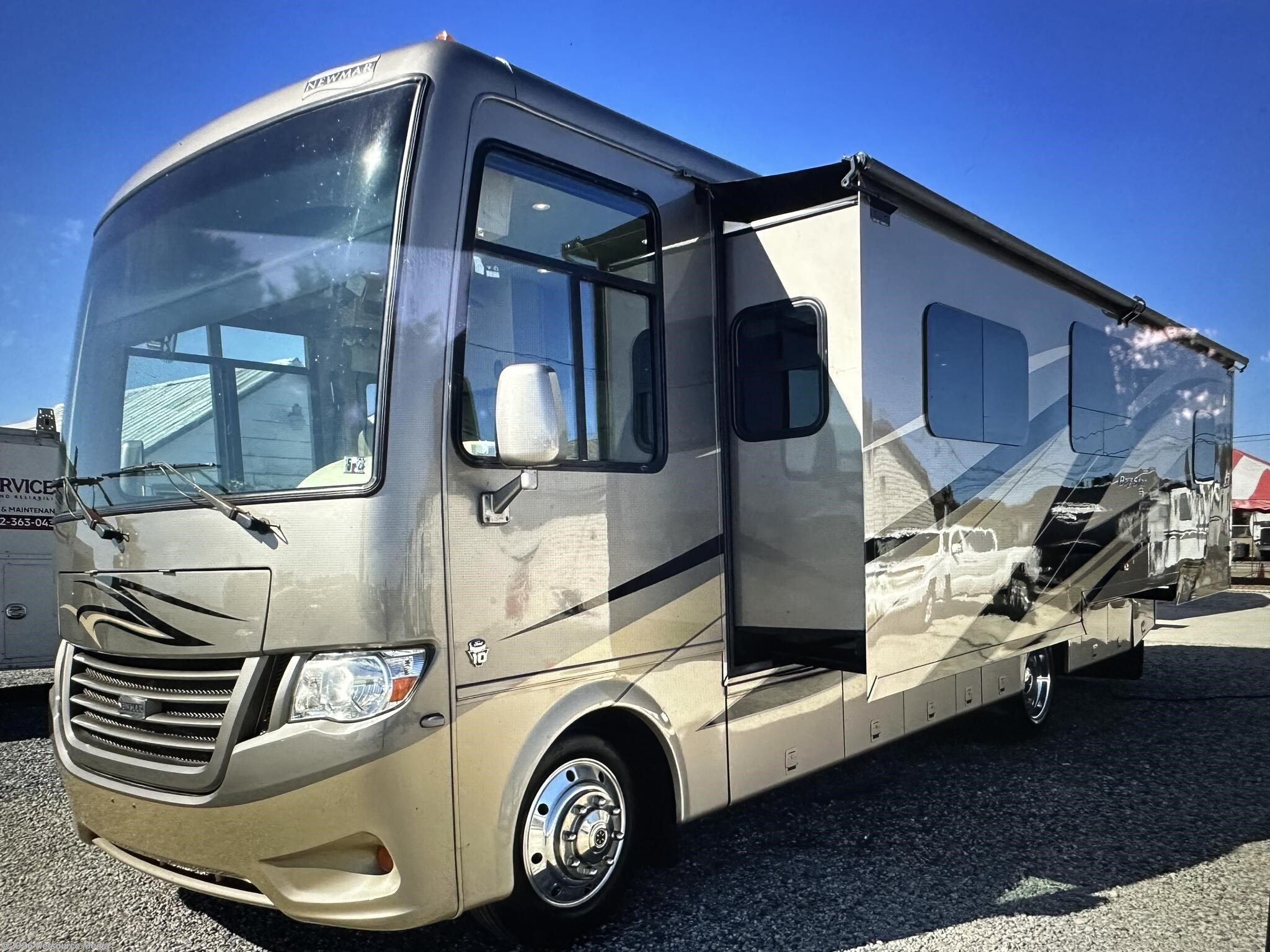 Used 2015 Newmar Bay Star 3124 available in Las Vegas, Nevada