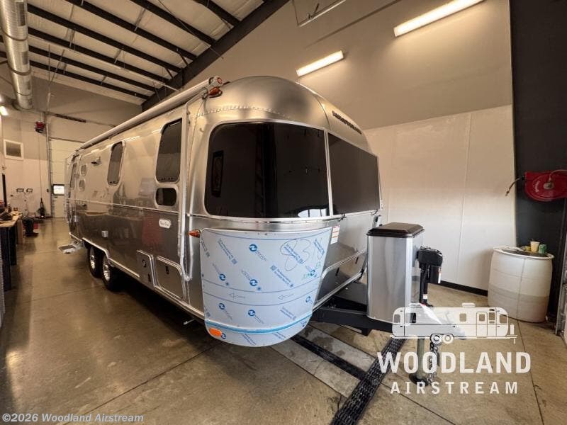 New 2026 Airstream Flying Cloud 25FB Twin available in Lebanon, Indiana
