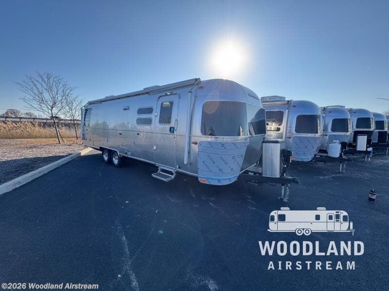 New 2026 Airstream Globetrotter 30RB Twin available in Lebanon, Indiana