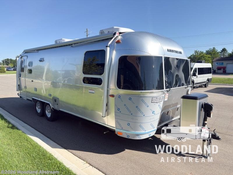 New 2025 Airstream International 27FB available in Clarkston, Michigan