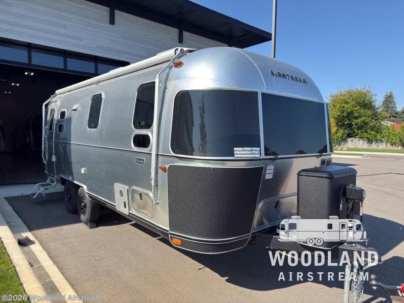 New 2026 Airstream Flying Cloud 25FB Twin available in Clarkston, Michigan