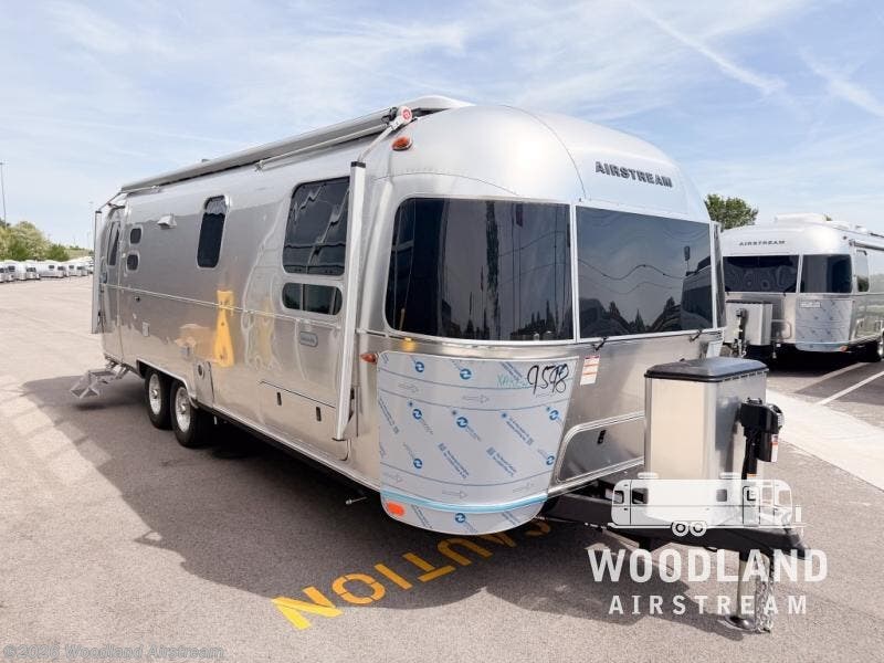 New 2026 Airstream Globetrotter 27FB Twin available in Georgetown, Kentucky