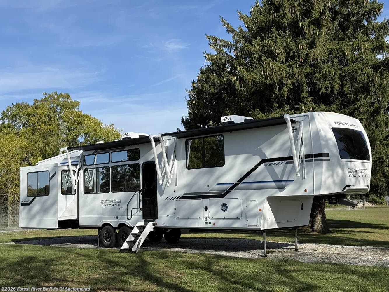 New 2026 Forest River Cherokee Arctic Wolf 38LEAH available in Sacramento, California