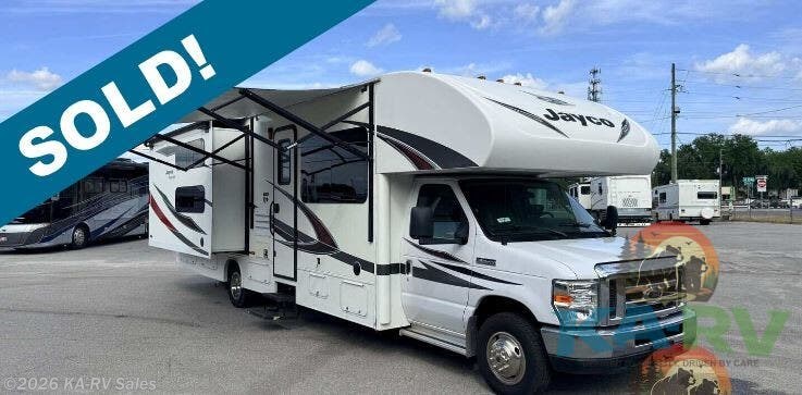 Used 2018 Jayco  31XL available in Fruitland Park, Florida