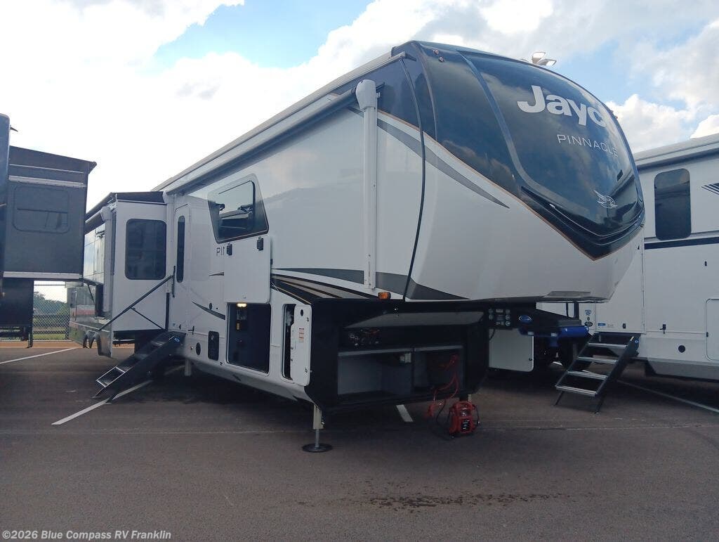 New 2026 Jayco Pinnacle 38FBRK available in Franklin, Kentucky