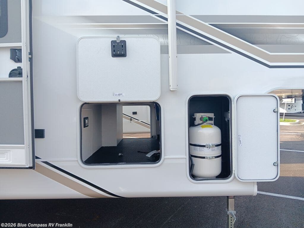 New 2027 Jayco Eagle 31QBH available in Franklin, Kentucky