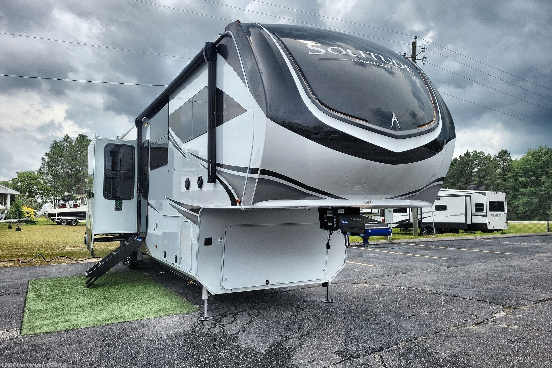 New 2025 Grand Design Solitude 376RD available in Mcbee, South Carolina