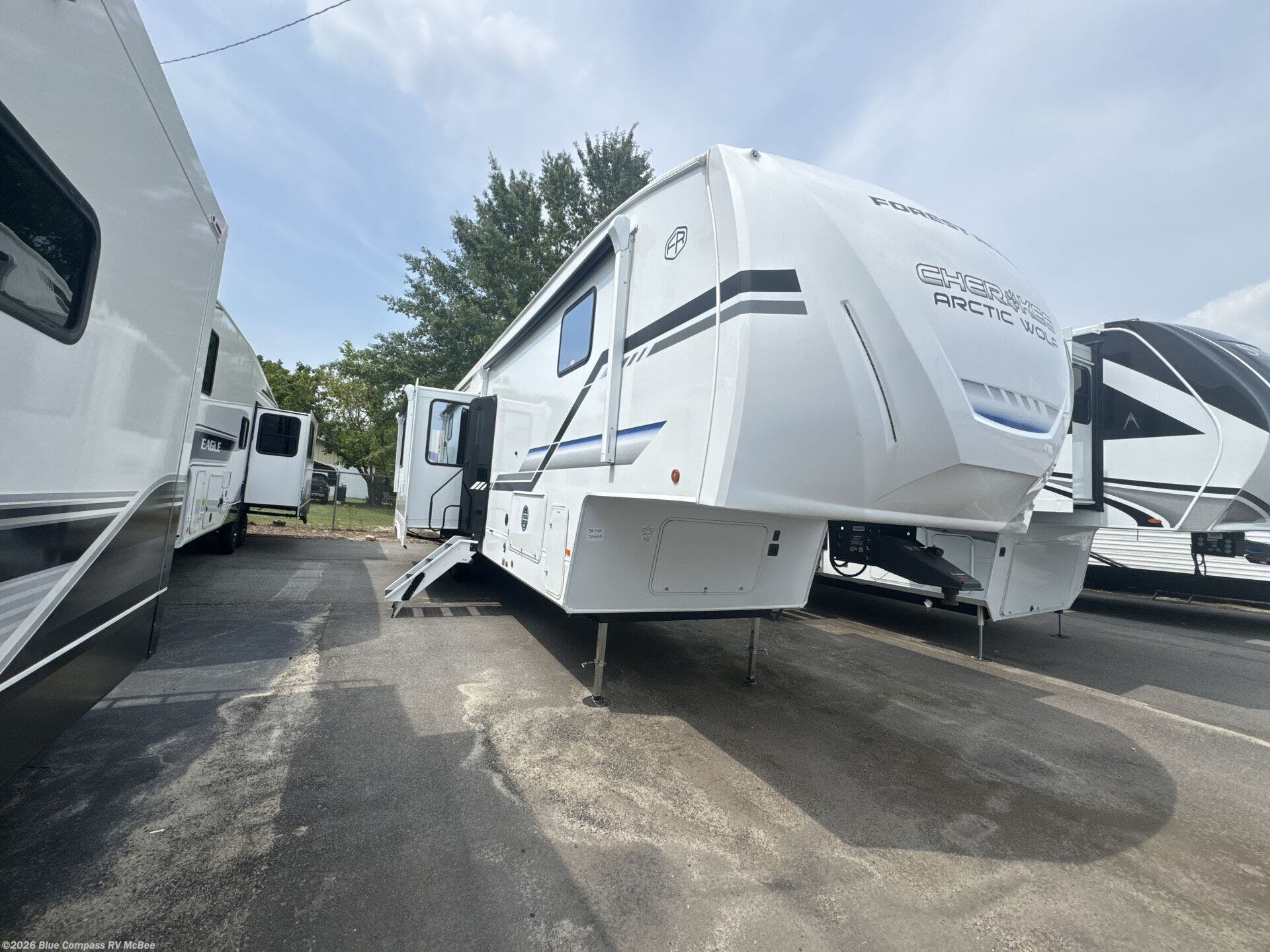New 2026 Forest River Cherokee Arctic Wolf 38DST available in Mcbee, South Carolina