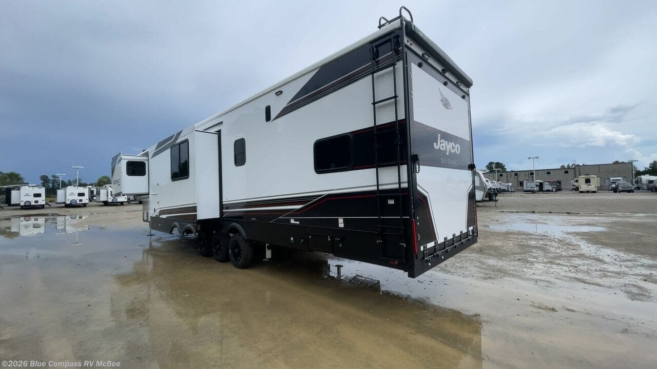 New 2026 Jayco Seismic 395 available in Mcbee, South Carolina