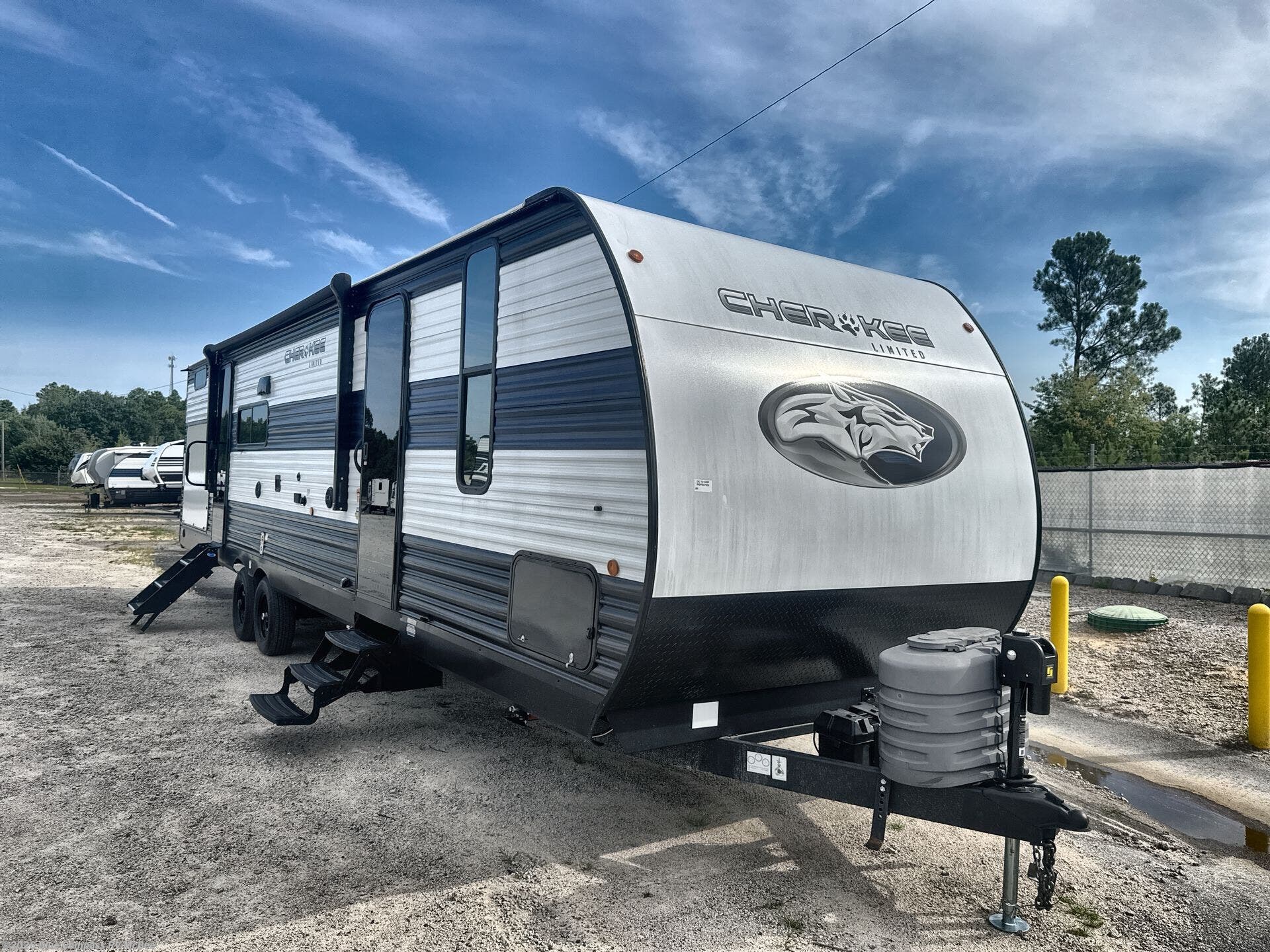 Used 2024 Forest River Cherokee 294GEBG available in Mcbee, South Carolina