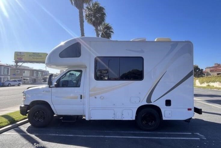 Used 2009  Four Winds  Majestic 19G by Four Winds from For Sale By Owner in Atlanta, GA