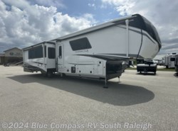 New 2024 Jayco Pinnacle 38FBRK available in Benson, North Carolina