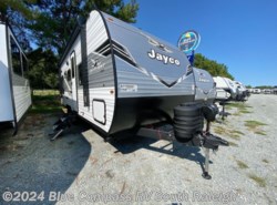 New 2025 Jayco Jay Flight SLX 210QB available in Benson, North Carolina