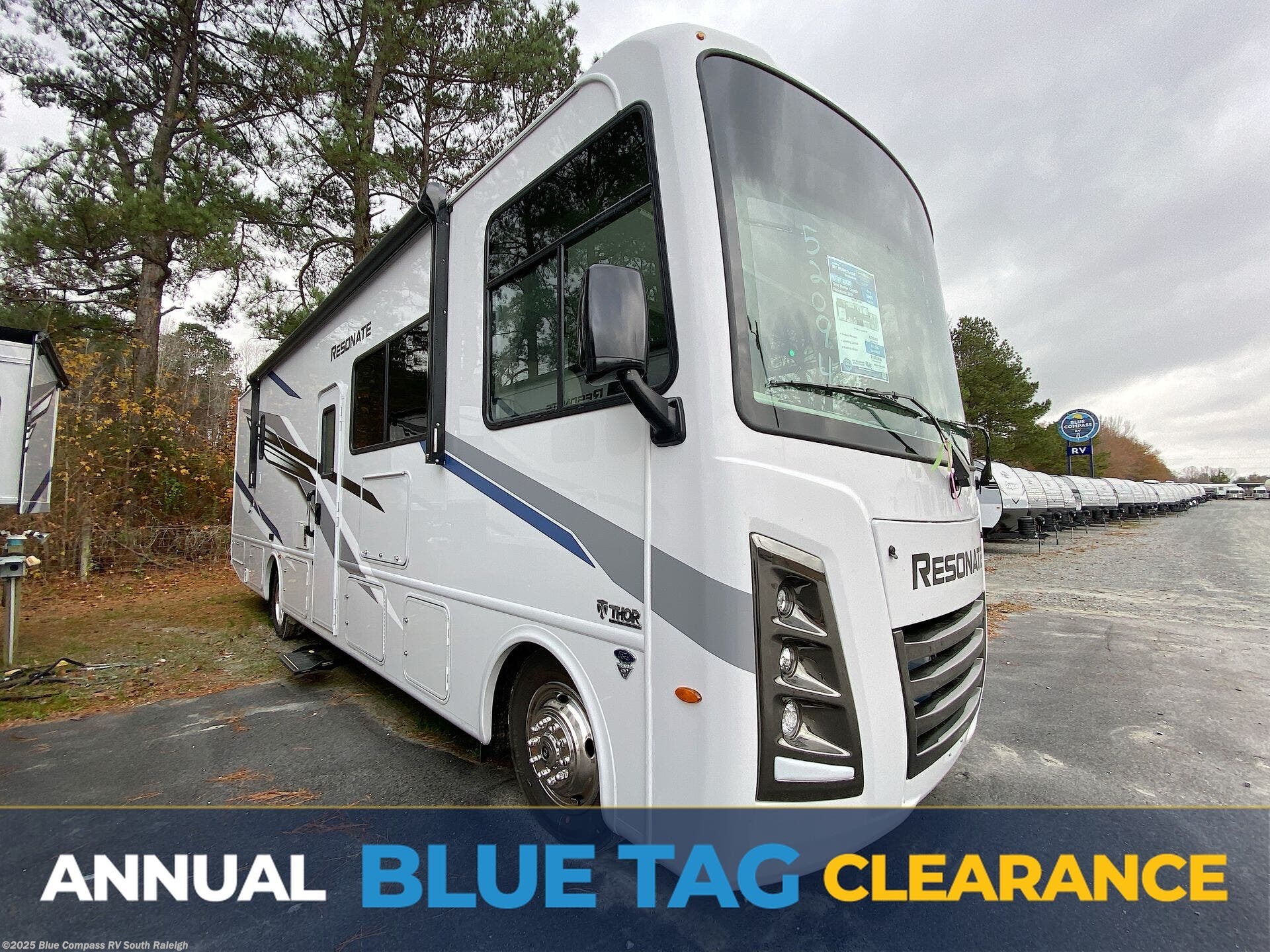 New 2025 Thor Motor Coach Resonate 32B available in Benson, North Carolina