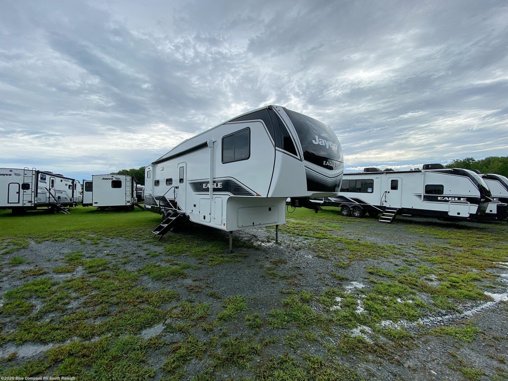 New 2026 Jayco Eagle HT 29DDB available in Benson, North Carolina