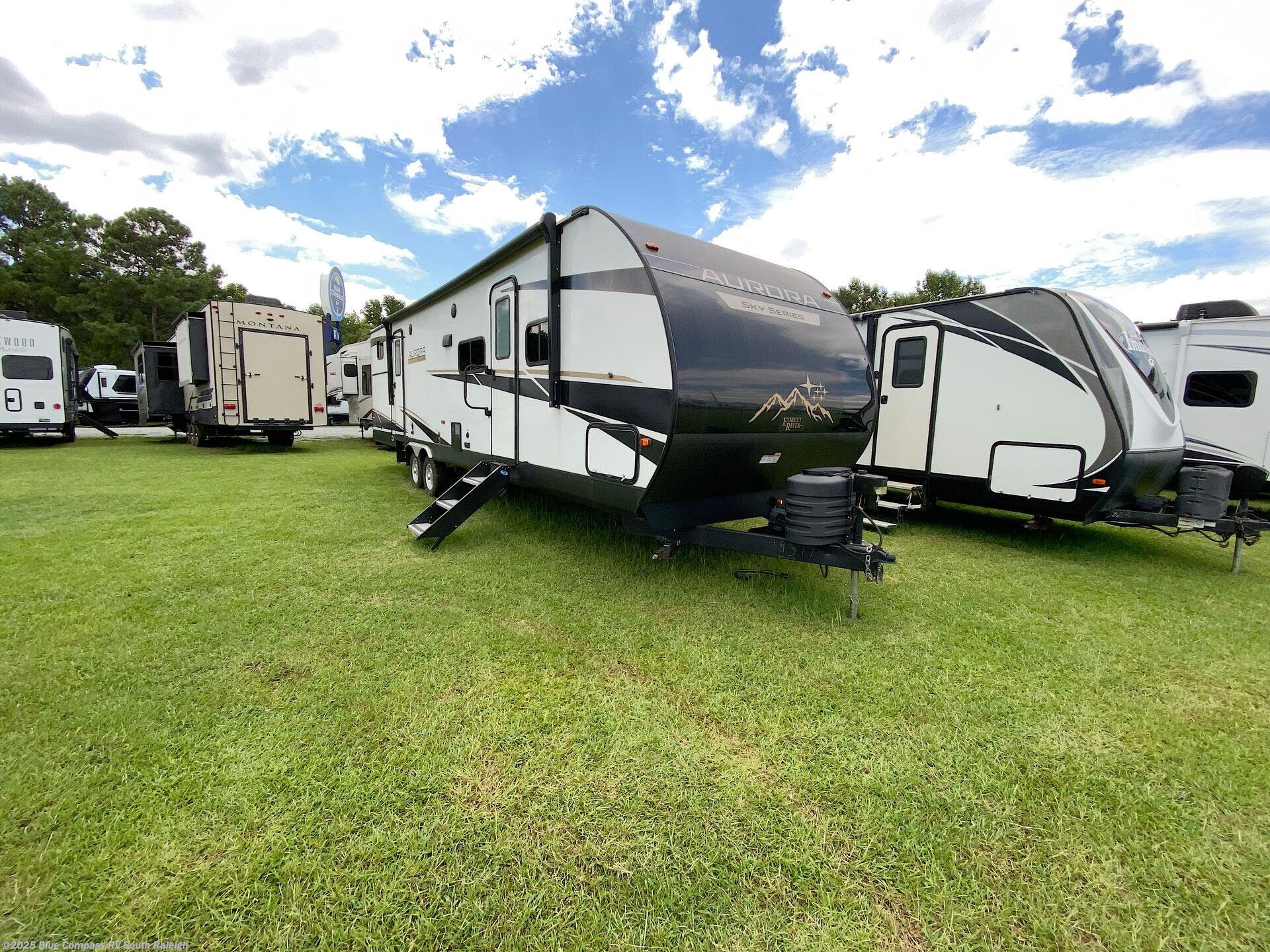 Used 2023 Forest River Aurora Sky Series 320bds  Series available in Benson, North Carolina