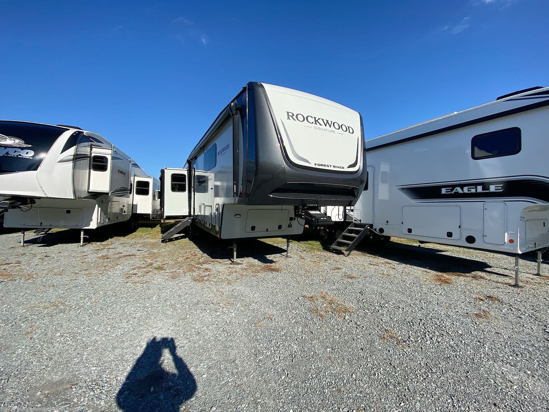 New 2026 Forest River Rockwood Signature 401SFB available in Benson, North Carolina