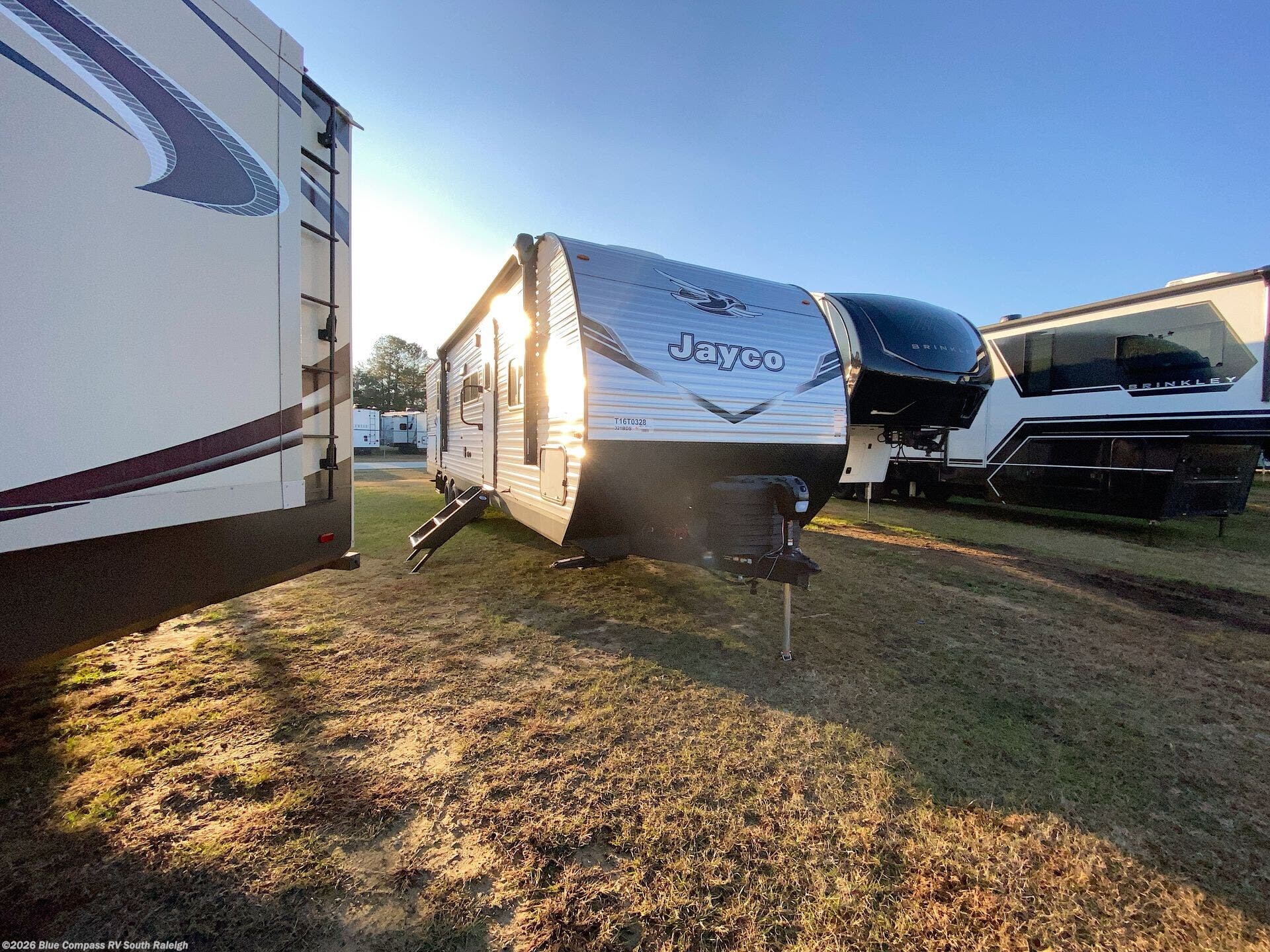 New 2026 Jayco Jay Flight SLX 321BDS available in Benson, North Carolina